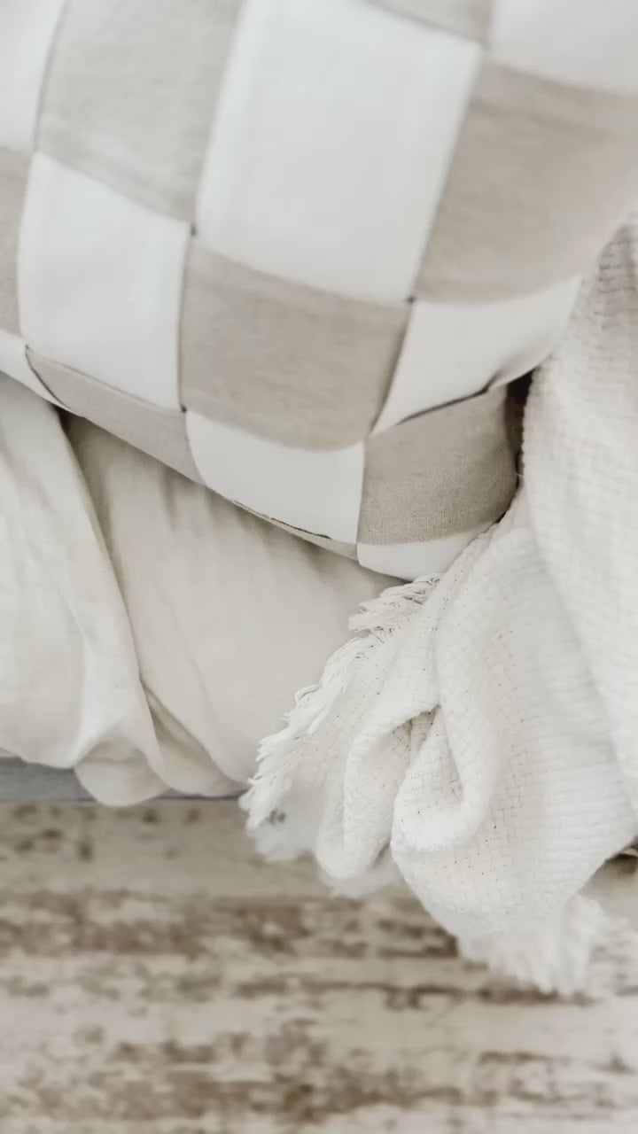Lucia Weaved Linen Cushion -Natural/White