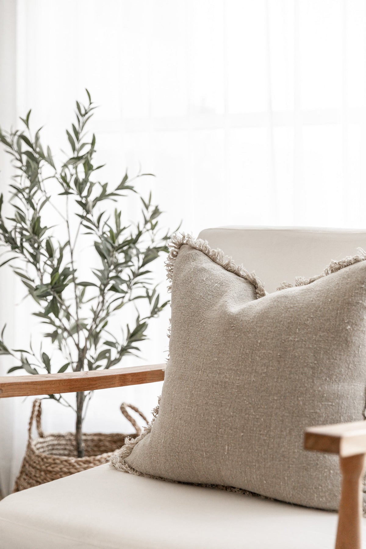 Luxurious, handloomed & versatile the Briar cushions are a must have staple for any interior. The reversible design is form meets function at its finest.  Made from 100% pure linen with raw, textured & rustic appeal, each cushion with the option for use as a natural or white cushion. 